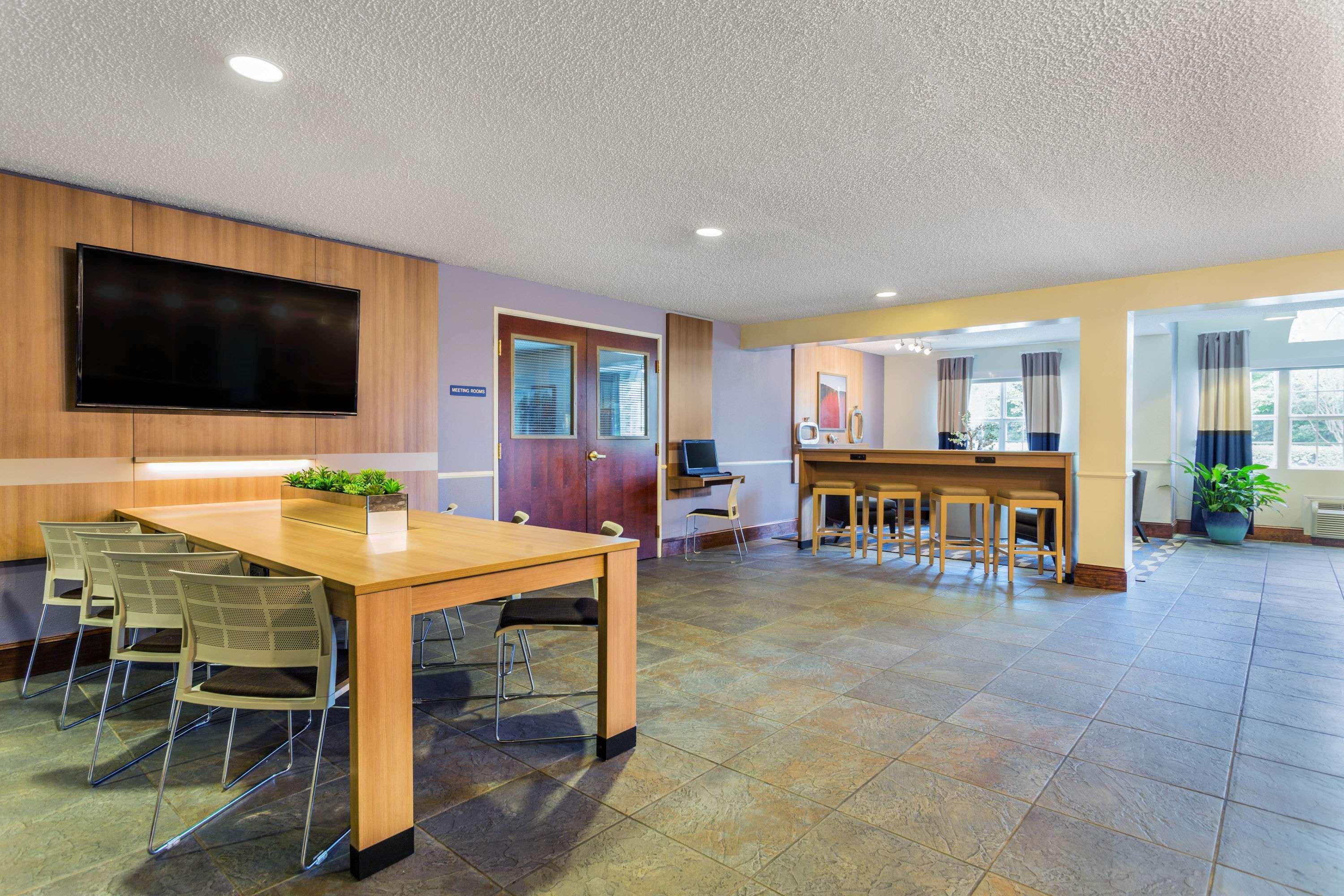 Microtel Inn & Suites By Wyndham Lillington/Campbell University Buitenkant foto